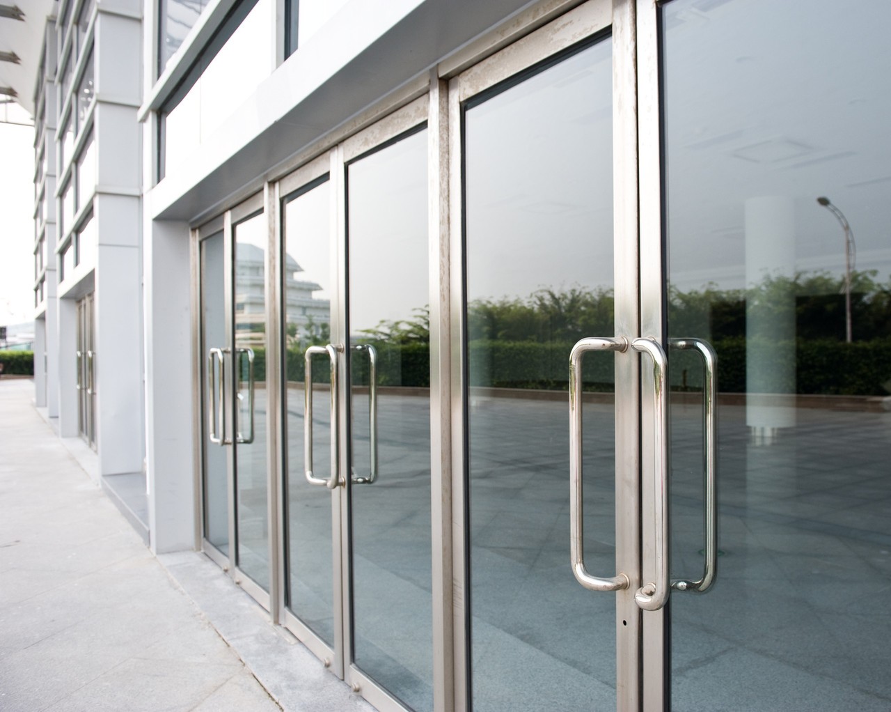 glass and aluminium, glass and aluminum company, aluminum material suppliers, aluminium manufacture, glass installation